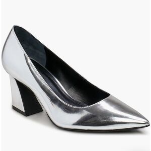 Silver Vince Camuto heels size 8.5